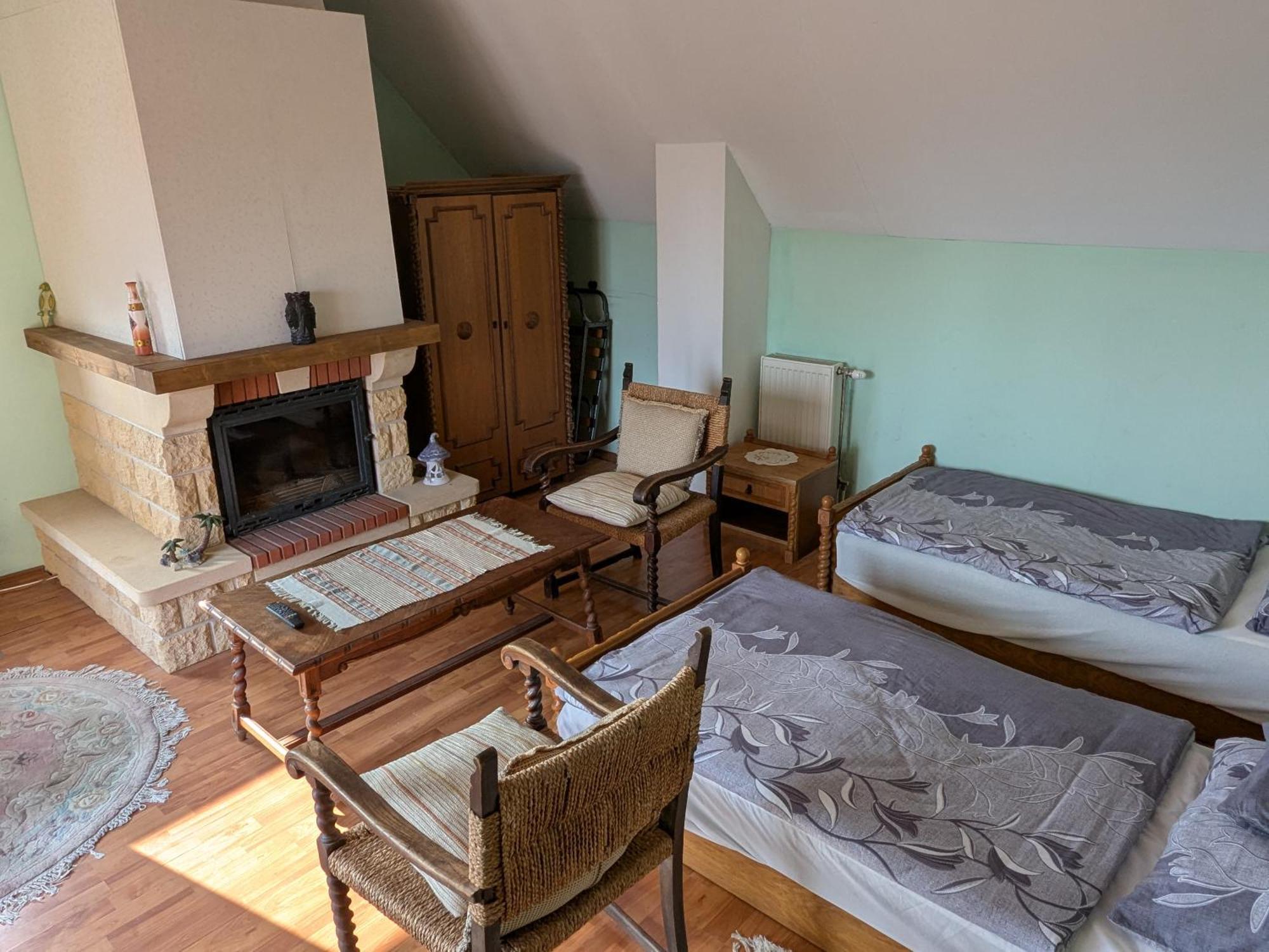 Valeria Vendeghaz Apartment Budakalasz Phòng bức ảnh